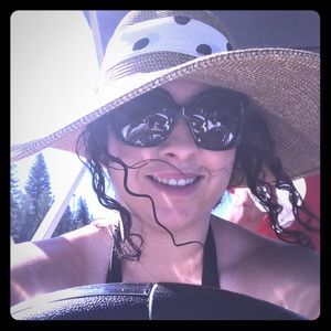 Meet your Posher, Suzy